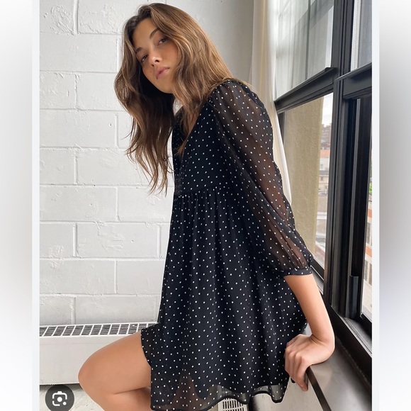 Aritzia - Sunday Best dress - Picture 5 of 6